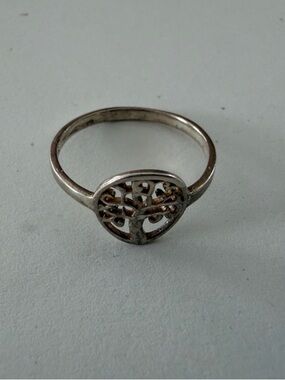 Tree of Life
Sterling Silver Filigree Ring